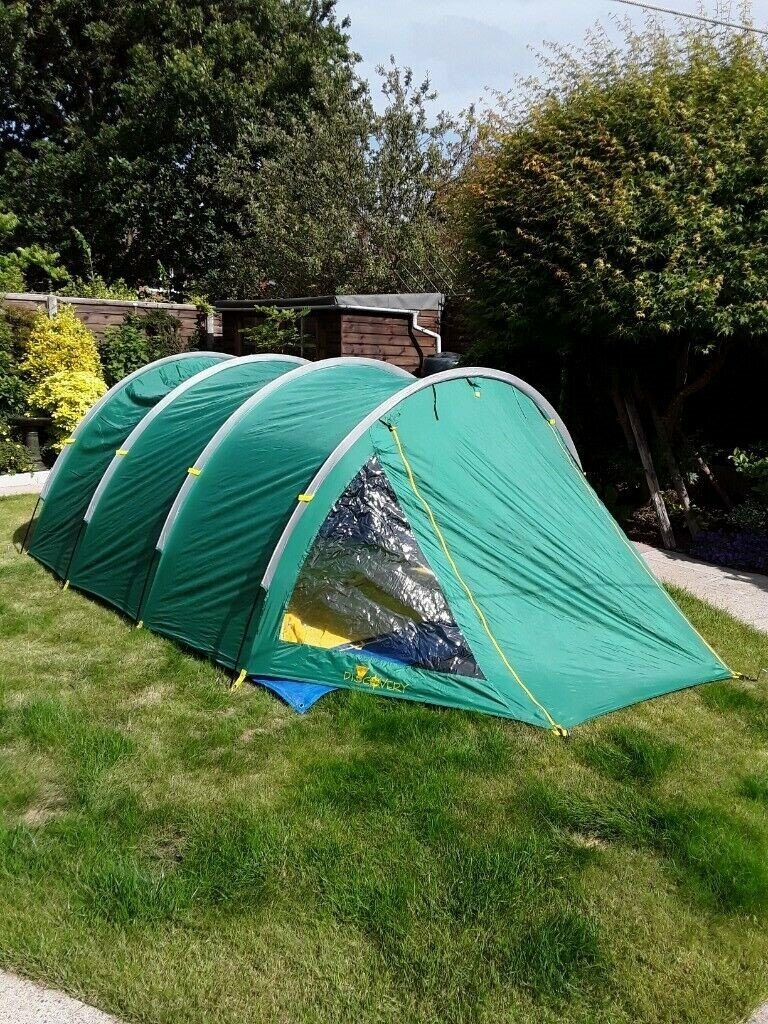 discovery tent and tunnel